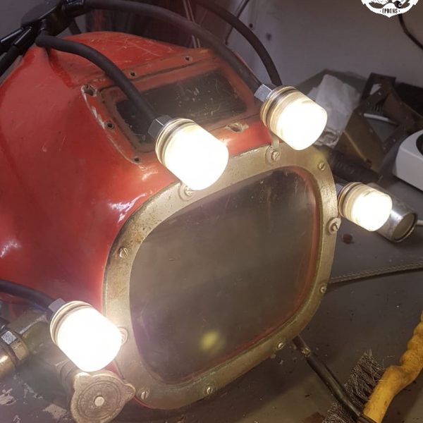 UNDERWATER LED LIGHTS SET FOR COMMERTIAL DIVERS_HELMET MOUNT (2)